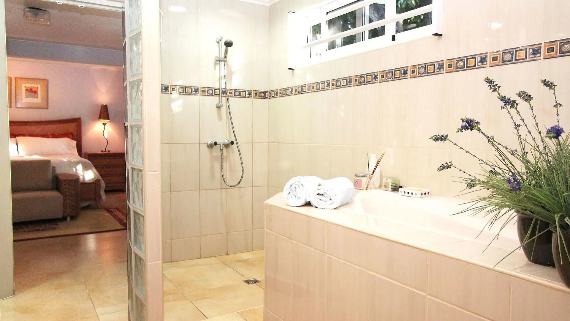 Hotel Kas Kinikini Apartment Willemstad